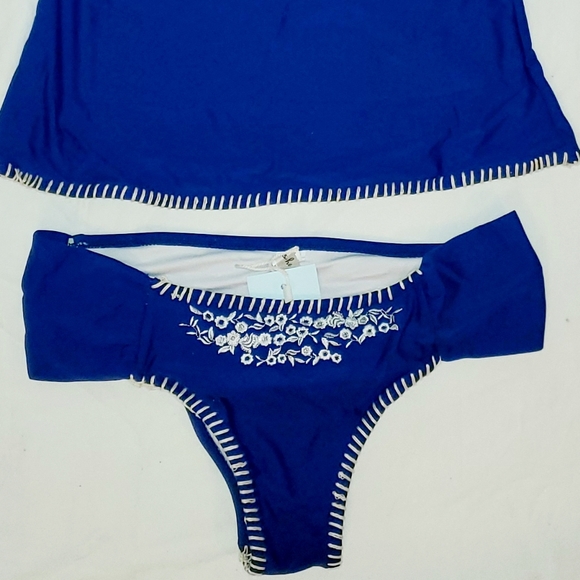 $SOLD$ Cupshe Bathing Suit 2 Pc Embroidered Bikini - Picture 2 of 7